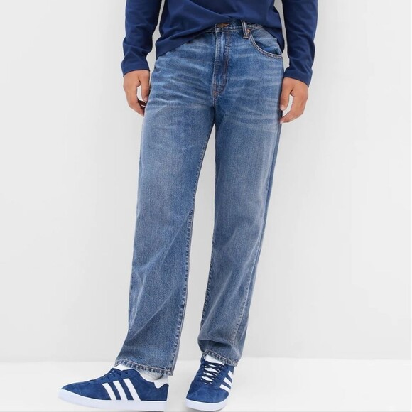 GAP Medium Wash Retro Y2K Style Straight Leg Effortless Trendy Men Jeans - Picture 1 of 14